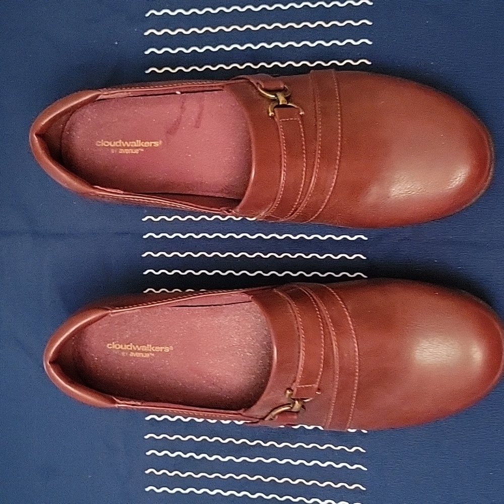 Cloudwalker Clogs